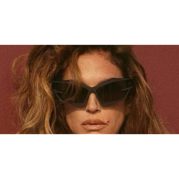 NEW Givenchy GV40049U Cut Mask Khaki Green Sunglasses - Picture 8 of 8